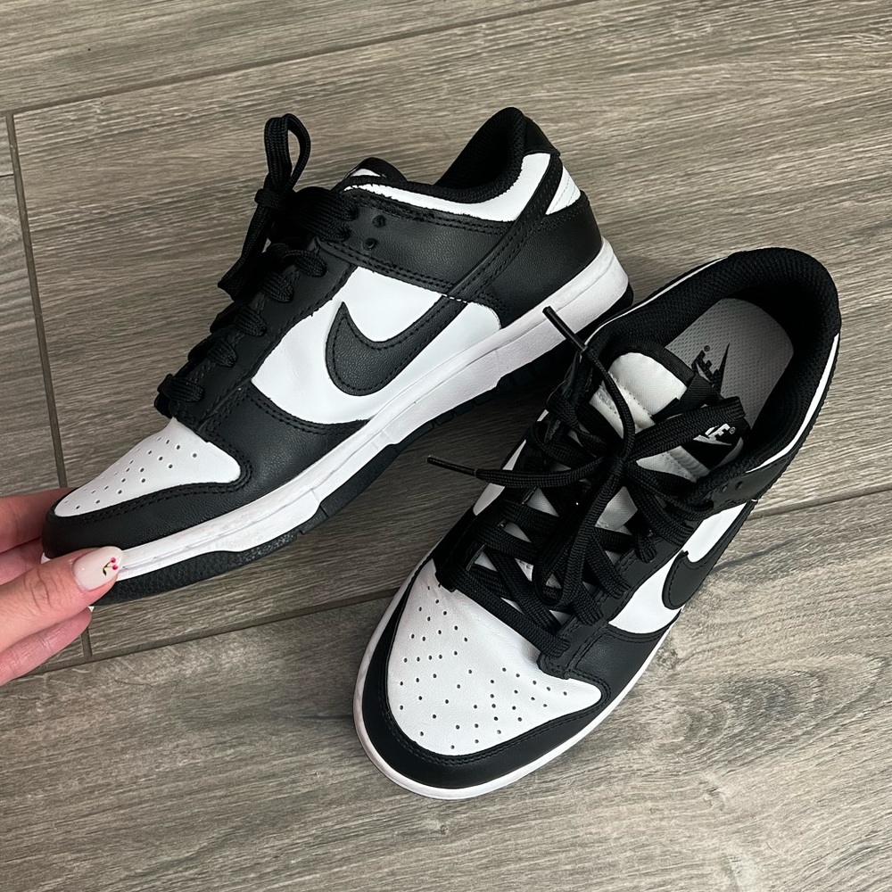 Panda dunks